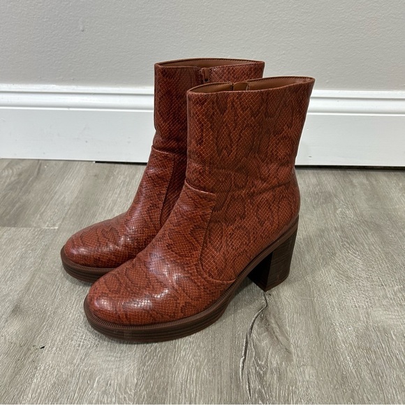 Women's Universal Thread Shoes Jenna Platform Boots Brown Patterns Size 8.5 - Picture 1 of 8